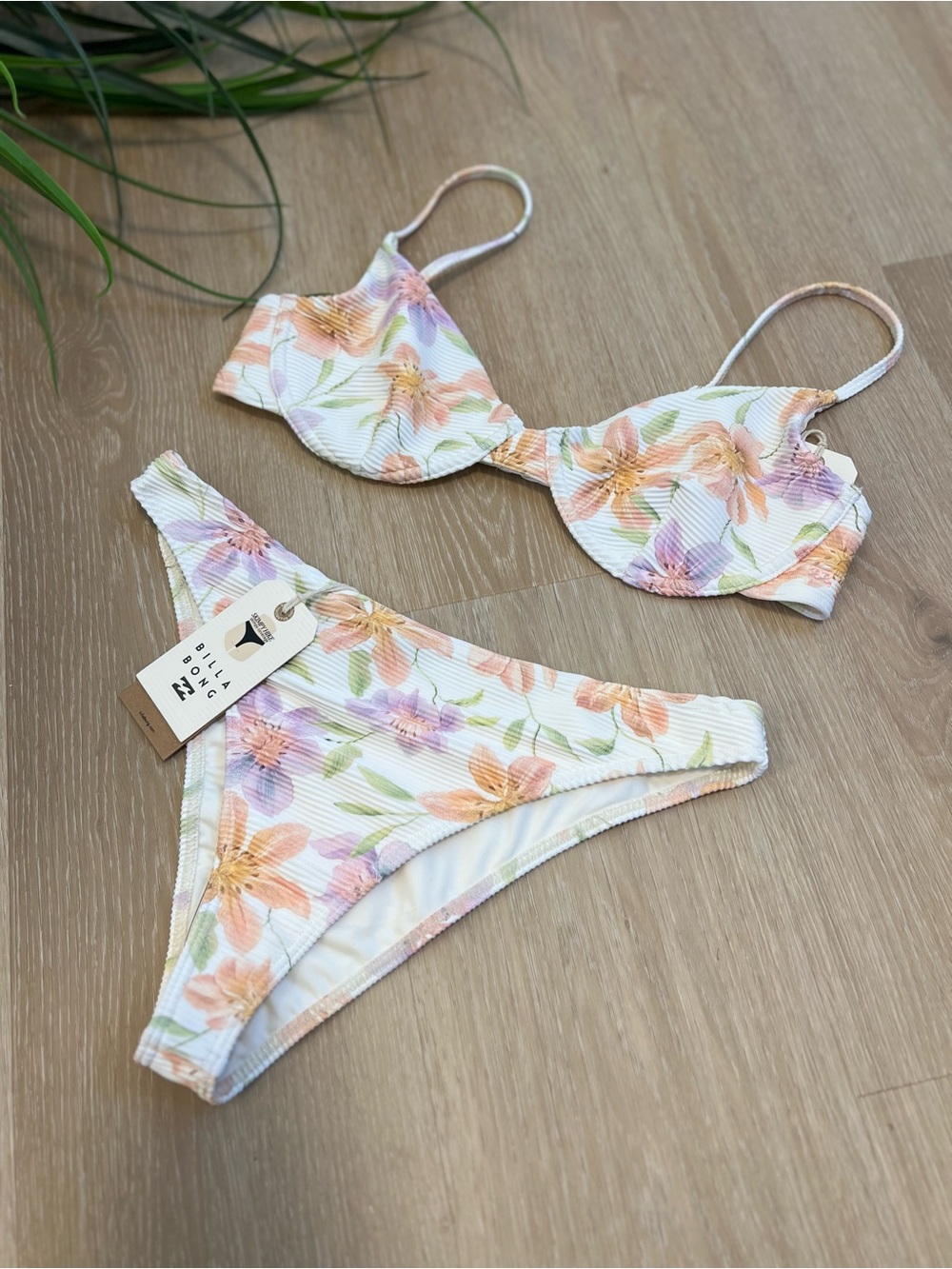 Billabong Floral Ribbed Bikini Set in Pastel Peach & Lavender Size XL